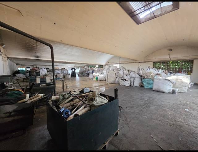 800M² WAREHOUSE TO LET IN INDUSTRIA WEST